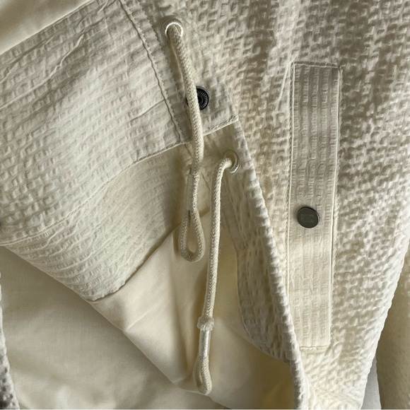 PUMA MMQ Seersucker Shirt Jacket - Picture 5 of 16